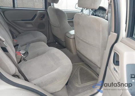 2001 Jeep Grand Cherokee Laredo from USA, damaged, VIN 1J4GW48S51C674651